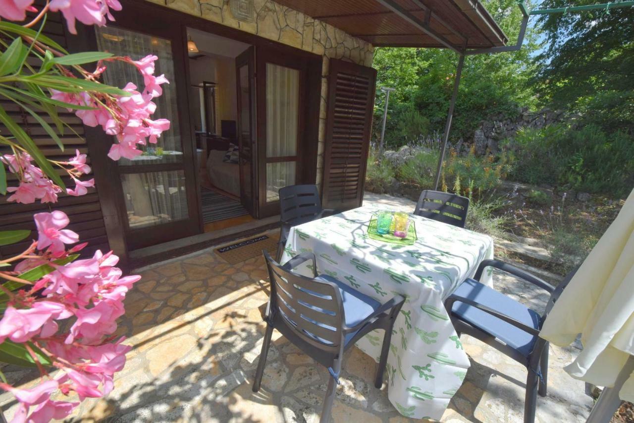 Apartments Jadanec Malinska Εξωτερικό φωτογραφία