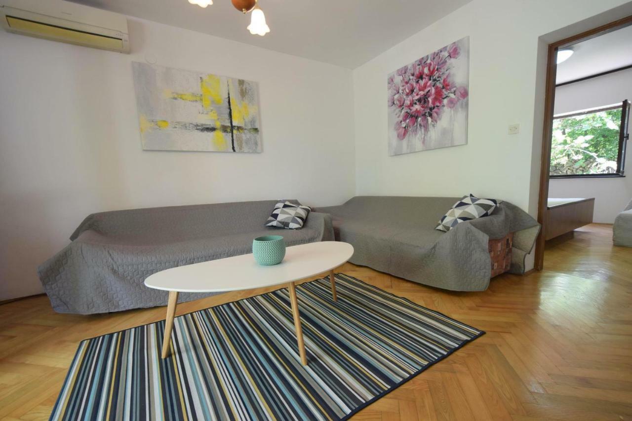 Apartments Jadanec Malinska Εξωτερικό φωτογραφία